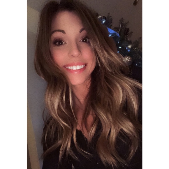 Meet your Posher, Stephanie - Picture 1 of 1